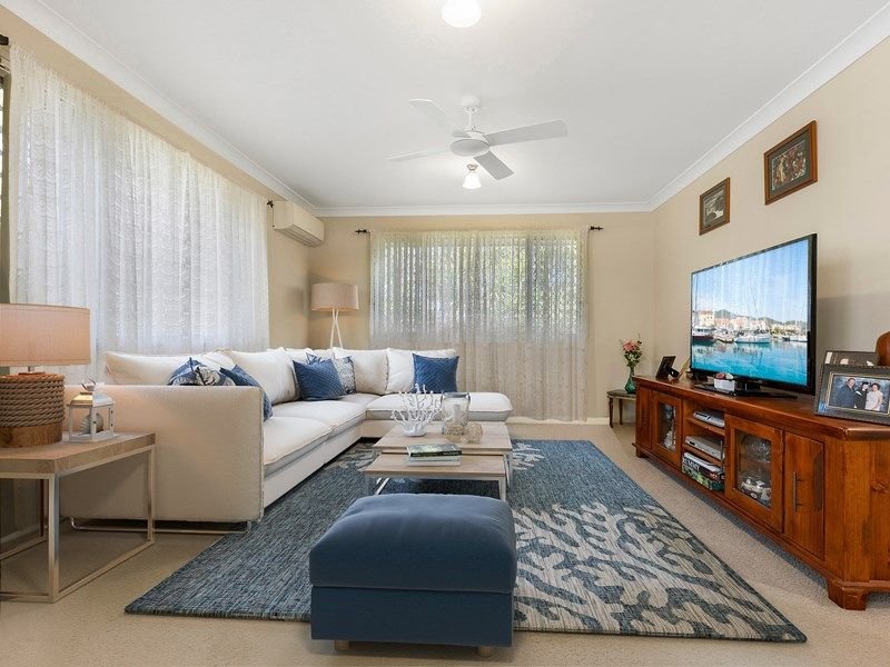 Photo - 10 Twin Lakes Drive, Murrumba Downs QLD 4503 - Image 3