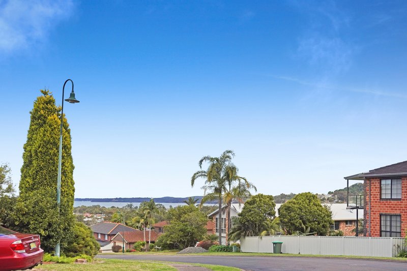 Photo - 10 Ulverston Way, Lakelands NSW 2282 - Image 2