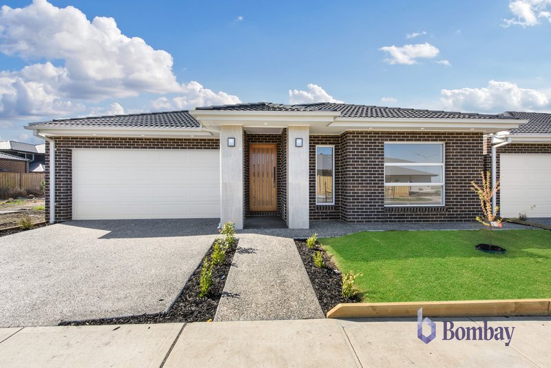 10 Upthorpe Way, Mickleham VIC 3064