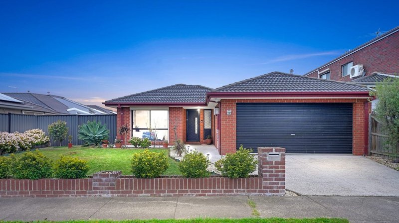 10 Upton Street, Roxburgh Park VIC 3064