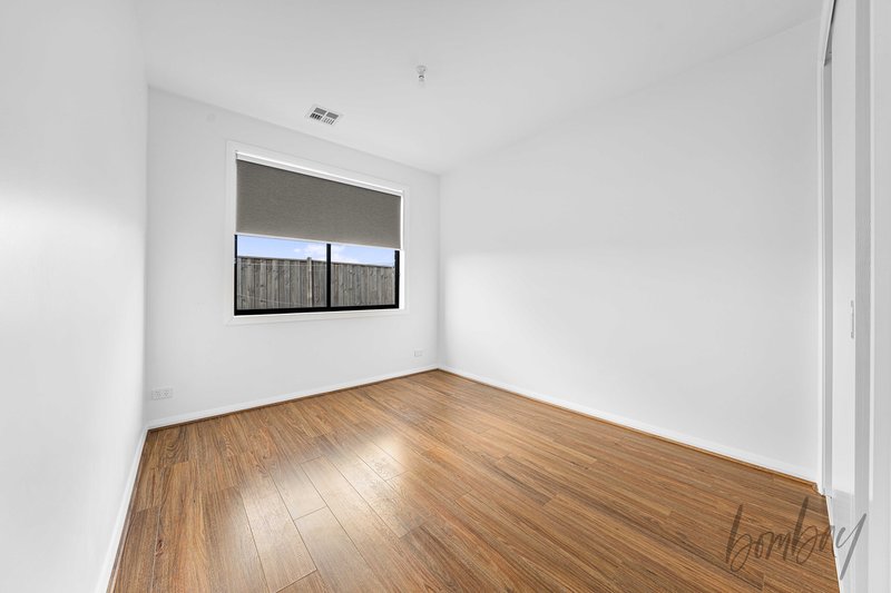 Photo - 10 Valetta Street, Mickleham VIC 3064 - Image 9