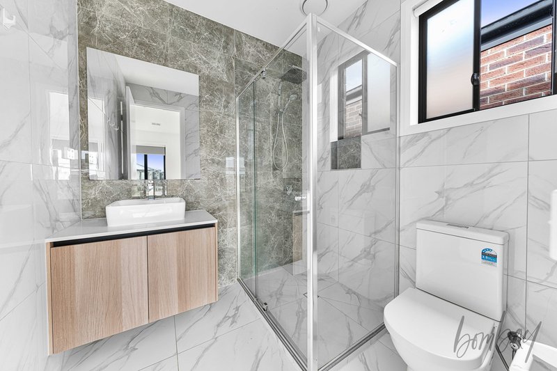 Photo - 10 Valetta Street, Mickleham VIC 3064 - Image 12