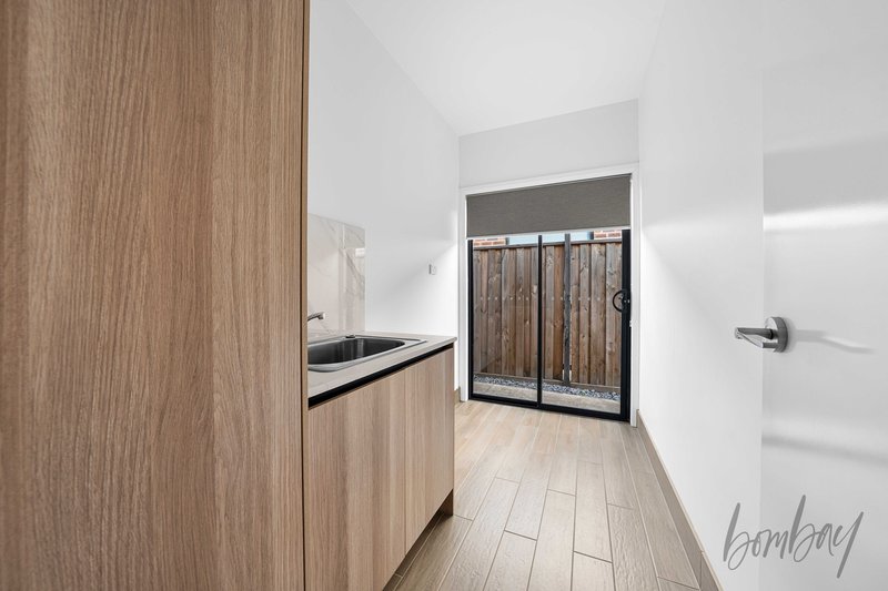 Photo - 10 Valetta Street, Mickleham VIC 3064 - Image 14