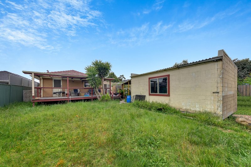 Photo - 10 Valley Court, Craigieburn VIC 3064 - Image 12