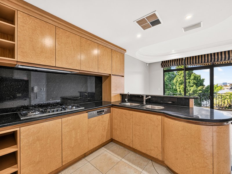 Photo - 10 Vanguard Terrace, East Perth WA 6004 - Image 10