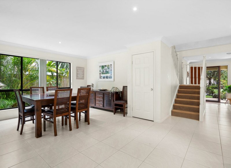 Photo - 10 Veerings Crescent, Twin Waters QLD 4564 - Image 5