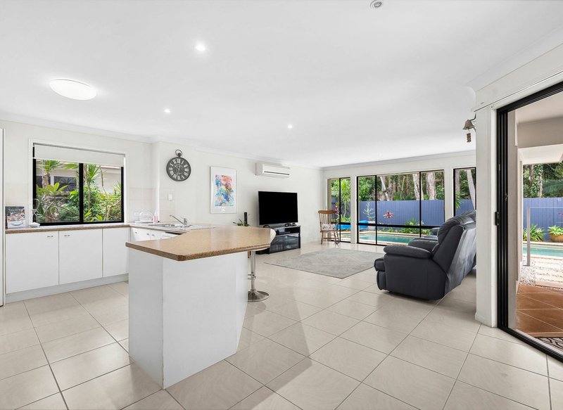 Photo - 10 Veerings Crescent, Twin Waters QLD 4564 - Image 6