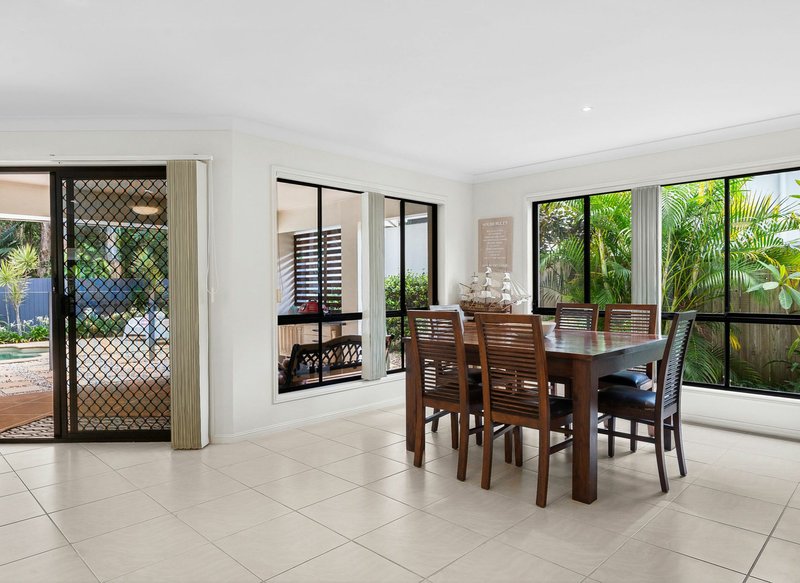 Photo - 10 Veerings Crescent, Twin Waters QLD 4564 - Image 7