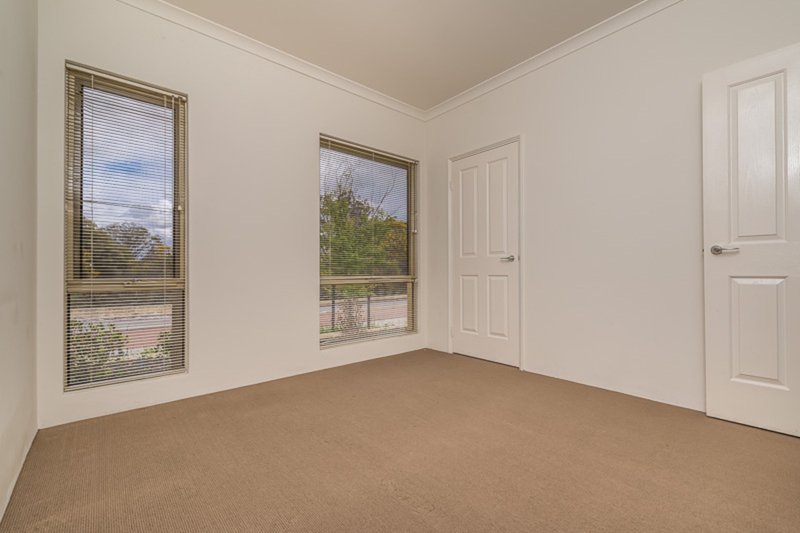 Photo - 10 Vellum Loop, Aveley WA 6069 - Image 14