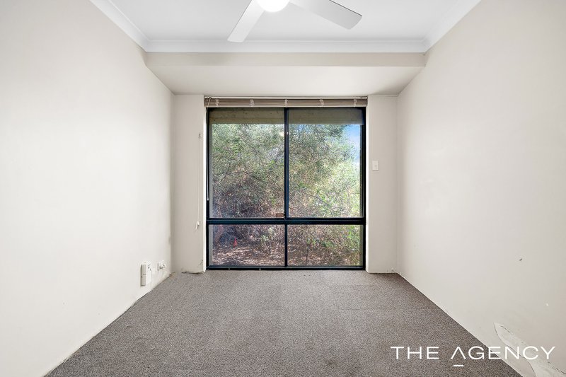 Photo - 10 Veneta Circuit, Atwell WA 6164 - Image 2