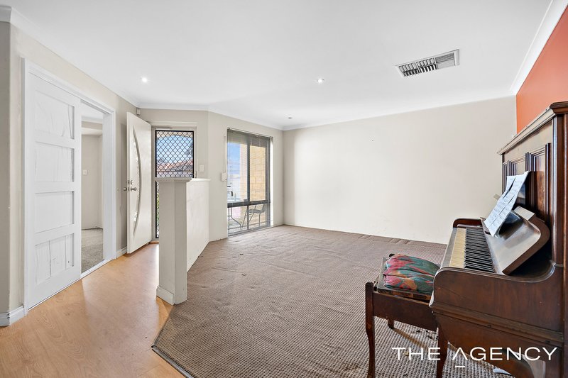Photo - 10 Veneta Circuit, Atwell WA 6164 - Image 3