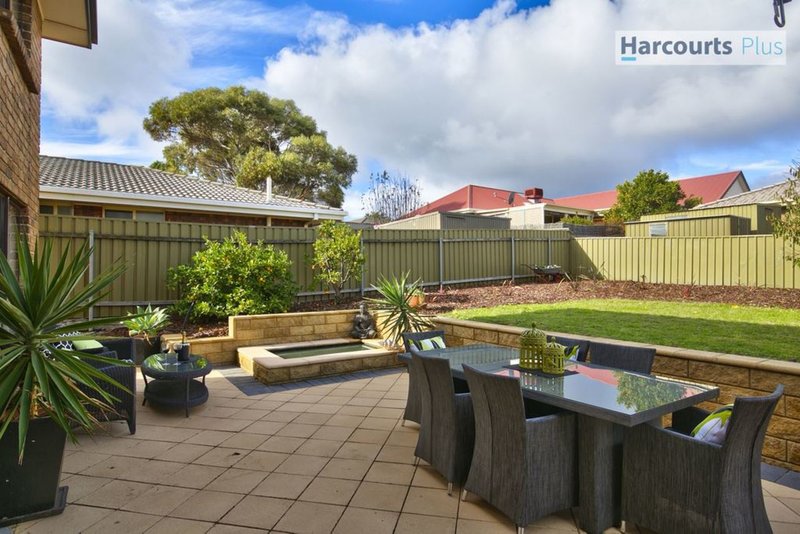 Photo - 10 Vennachar Drive, Hallett Cove SA 5158 - Image 14