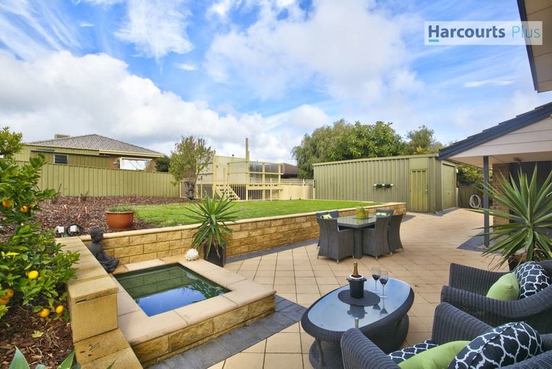 Photo - 10 Vennachar Drive, Hallett Cove SA 5158 - Image 16