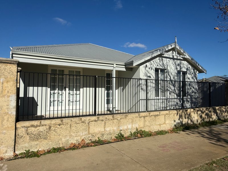 Photo - 10 Verin Lane, Port Kennedy WA 6172 - Image 2