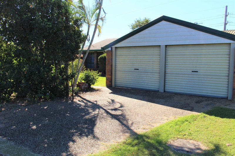 Photo - 10 Vermont Cres , Mount Warren Park QLD 4207 - Image 2