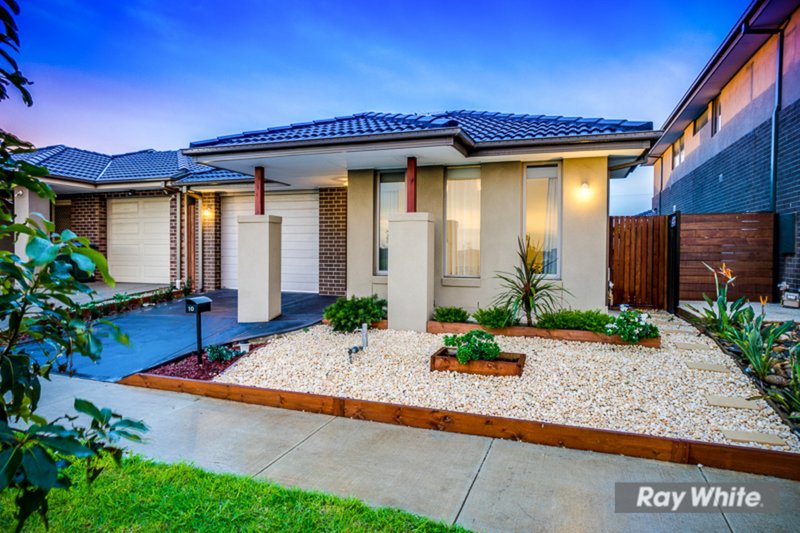 Photo - 10 Vibrandia Way, Truganina VIC 3029 - Image 2