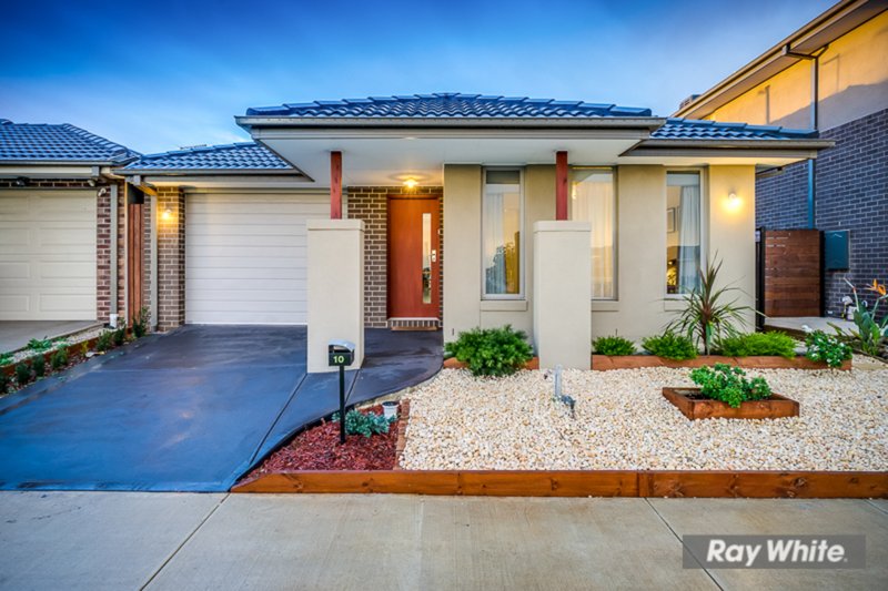 Photo - 10 Vibrandia Way, Truganina VIC 3029 - Image 3