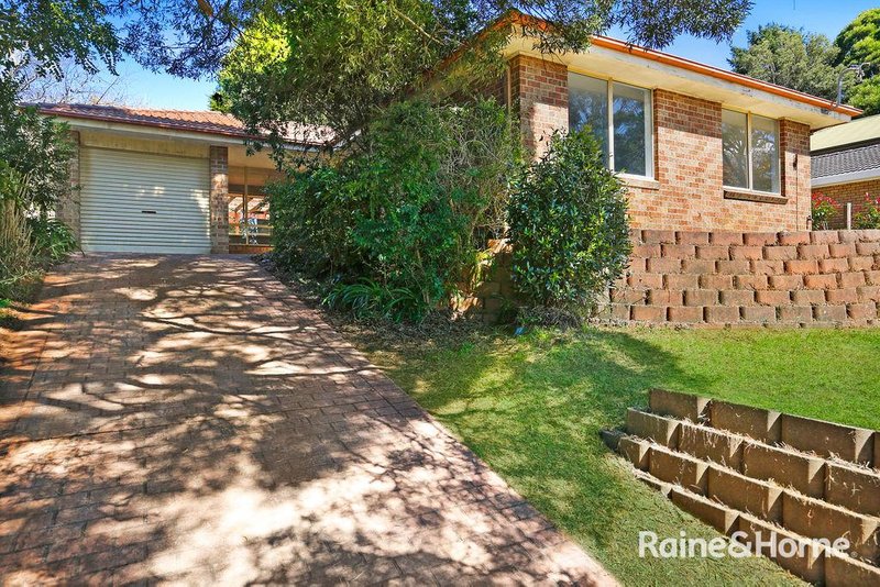 10 Victor Crescent, Robertson NSW 2577