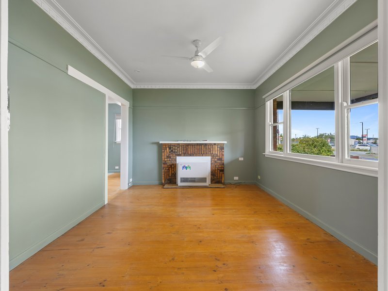 Photo - 10 Victoria Street, Sebastopol VIC 3356 - Image 3