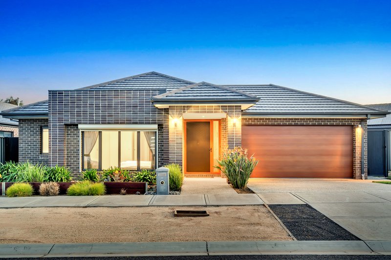 10 Viewside Crescent, Craigieburn VIC 3064