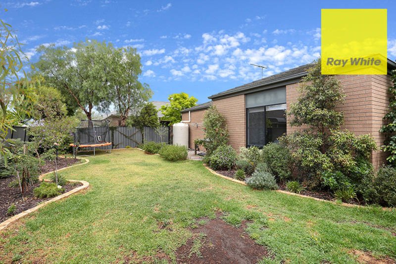 Photo - 10 Villiers Drive, Point Cook VIC 3030 - Image 12