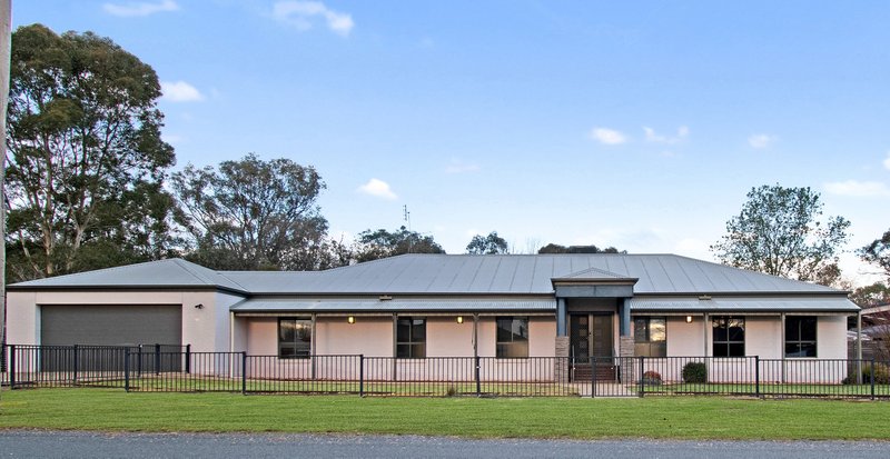 Photo - 10 Vine Street, Holbrook NSW 2644 - Image 2