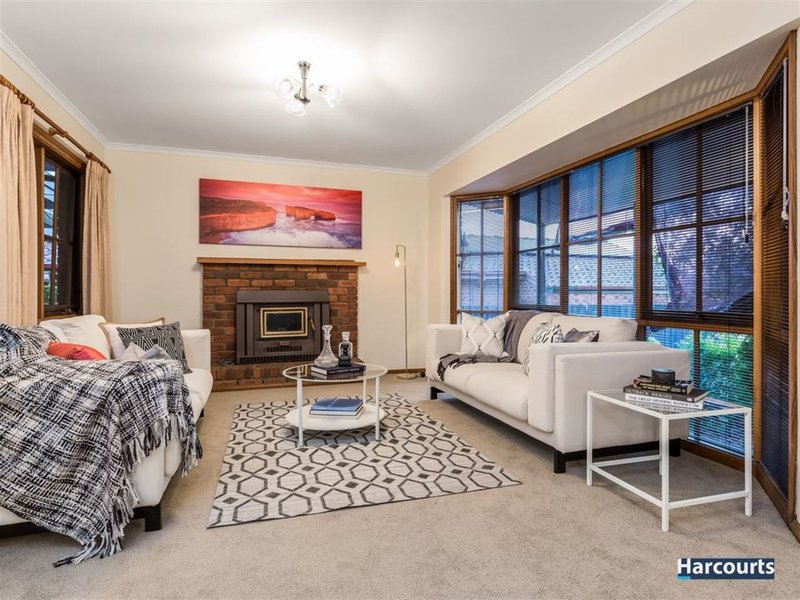 Photo - 10 Virgilia Court, Rowville VIC 3178 - Image 2