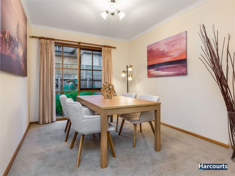 Photo - 10 Virgilia Court, Rowville VIC 3178 - Image 3