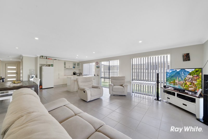 Photo - 10 Voyager Street, Marsden QLD 4132 - Image 3