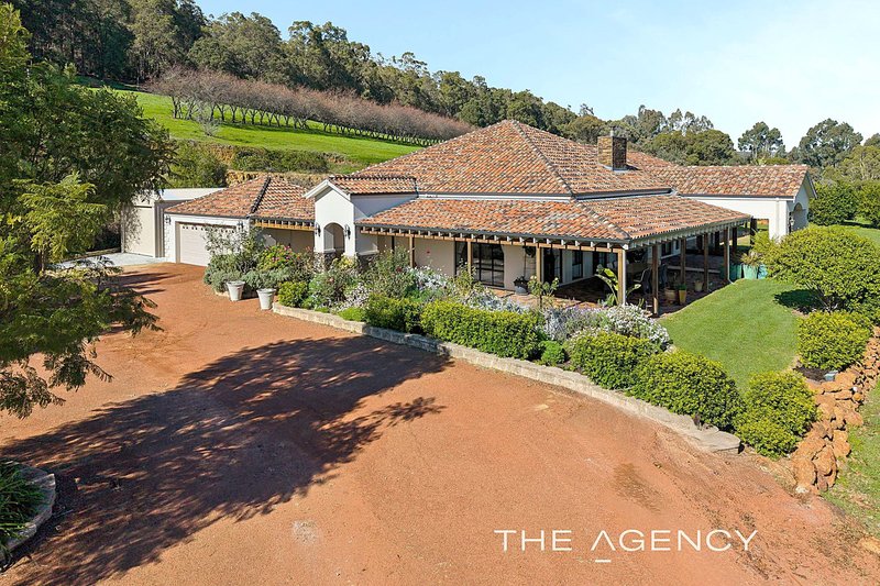 Photo - 10 Walnut Road, Bickley WA 6076 - Image 3