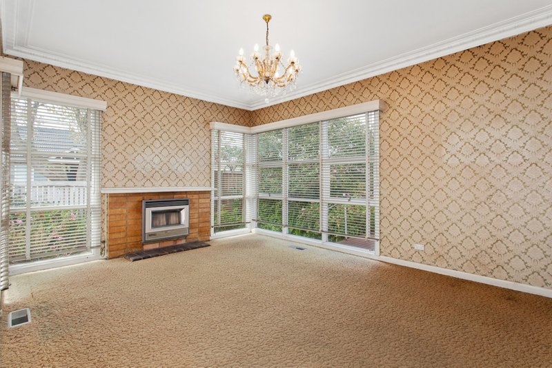 Photo - 10 Wards Grove, Bentleigh East VIC 3165 - Image 3