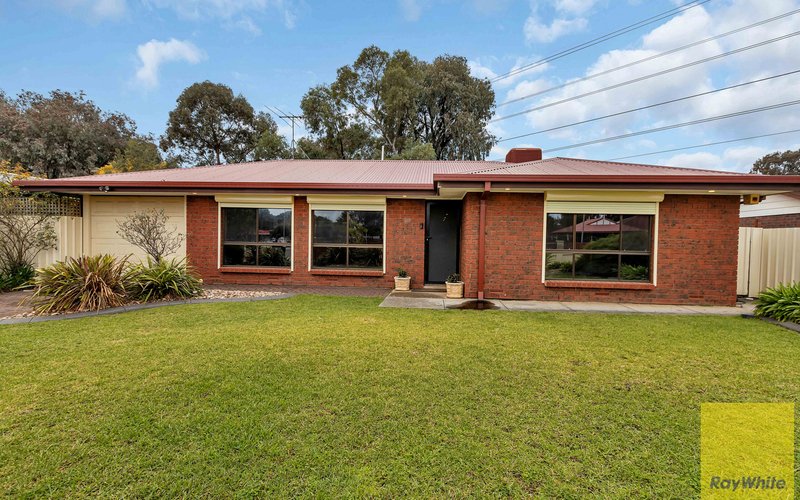 Photo - 10 Warming Street, Parafield Gardens SA 5107 - Image 2