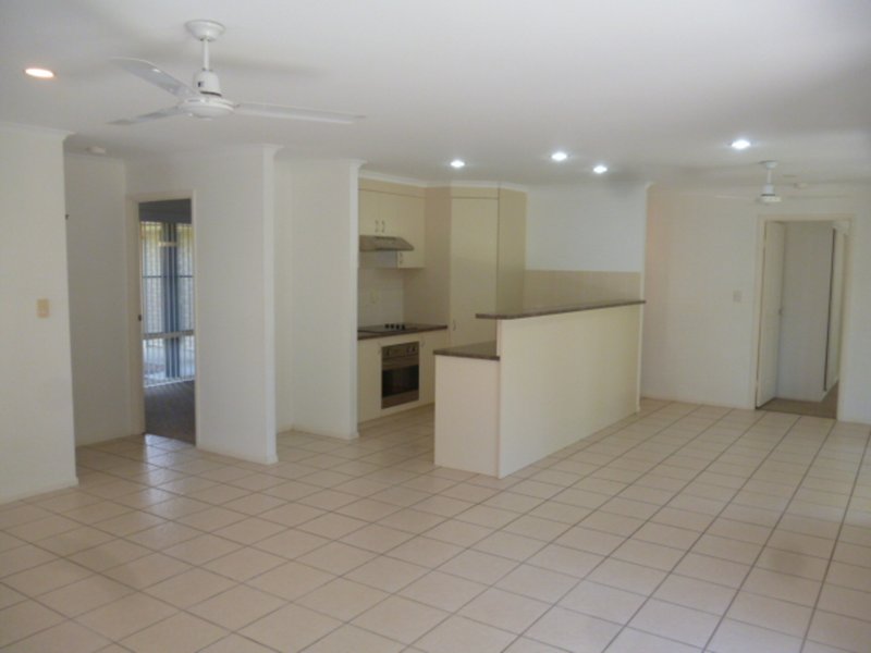 Photo - 10 Warringal Court, Burrum Heads QLD 4659 - Image 3