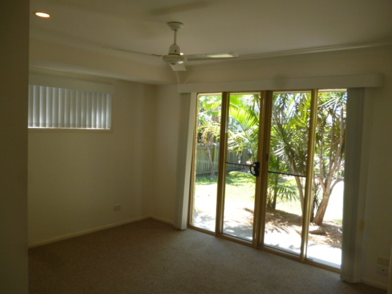 Photo - 10 Warringal Court, Burrum Heads QLD 4659 - Image 7