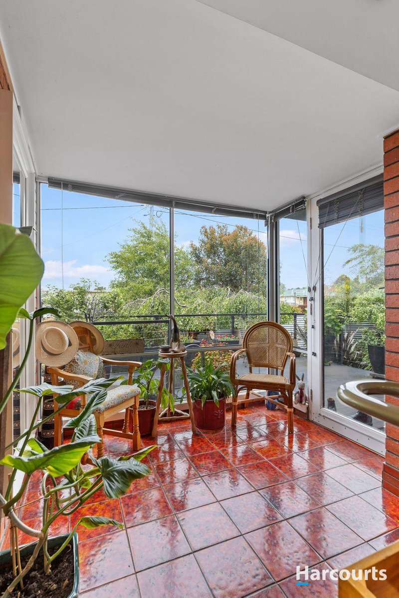 Photo - 10 Warruga Place, Devonport TAS 7310 - Image 6