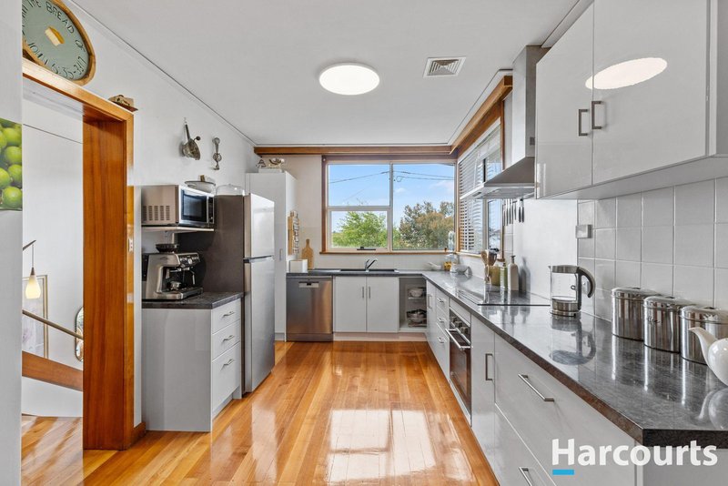 Photo - 10 Warruga Place, Devonport TAS 7310 - Image 7