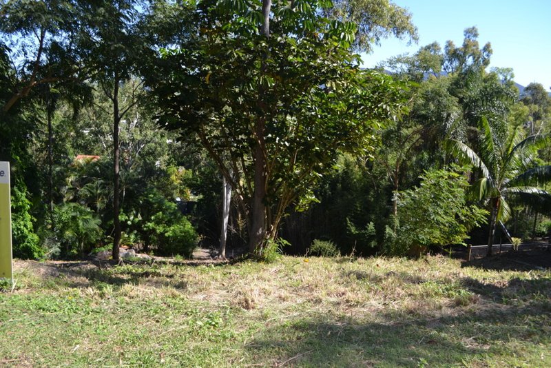 Photo - 10 Warruga Street, Cannonvale QLD 4802 - Image 2