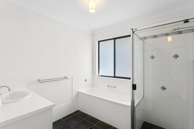 Photo - 10 Wategoes Street, Sandstone Point QLD 4511 - Image 9