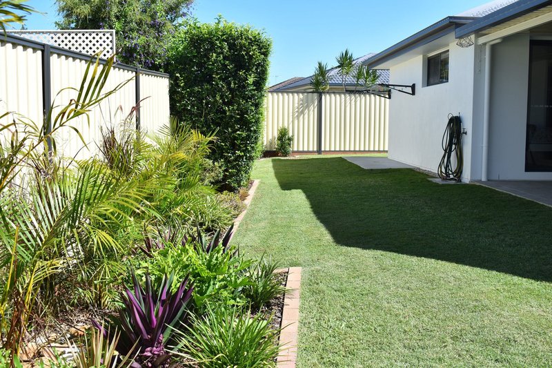 Photo - 10 Wategoes Street, Sandstone Point QLD 4511 - Image 15