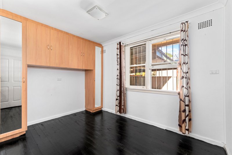 Photo - 10 Watt Street, Leumeah NSW 2560 - Image 6