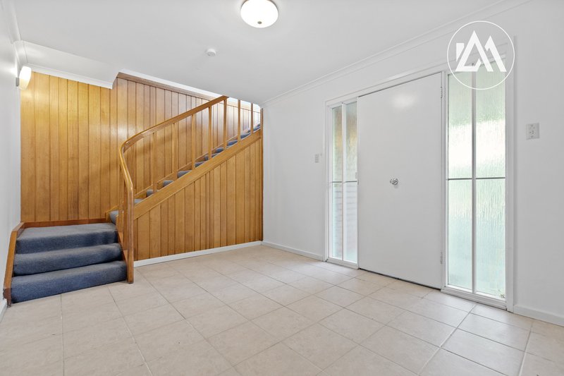 Photo - 10 Wattle Drive, Frankston VIC 3199 - Image 2