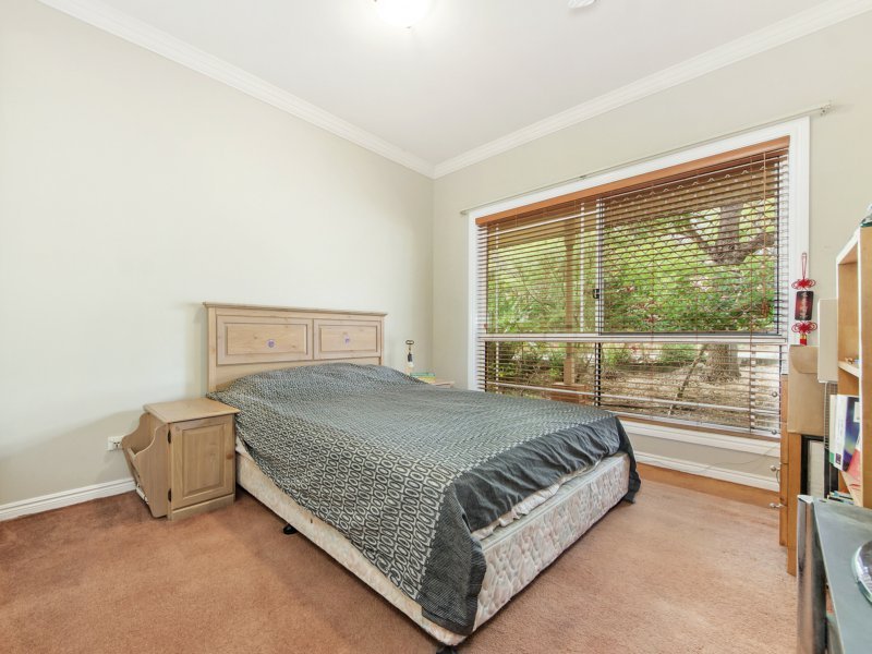 Photo - 10 Wattle Glen Place, Robina QLD 4226 - Image 7