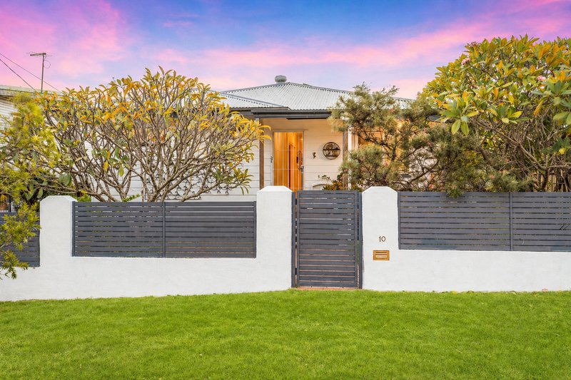 Photo - 10 Weaber Street, Clontarf QLD 4019 - Image 2