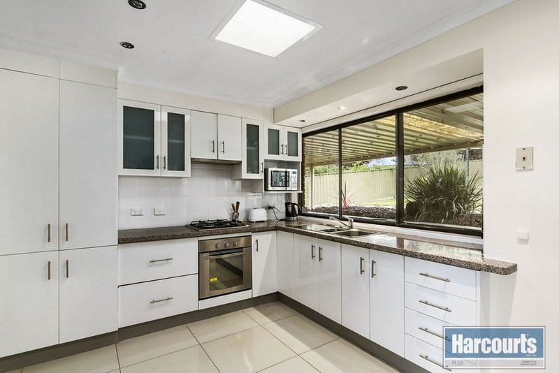 Photo - 10 Weerab Drive, Hallett Cove SA 5158 - Image 3