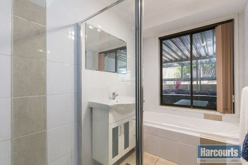 Photo - 10 Weerab Drive, Hallett Cove SA 5158 - Image 7