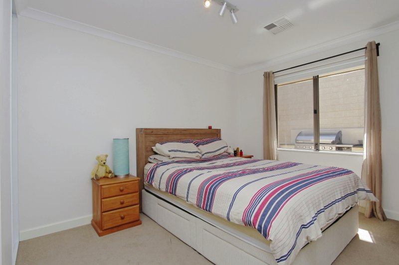 Photo - 10 Welford Promenade, Southern River WA 6110 - Image 23