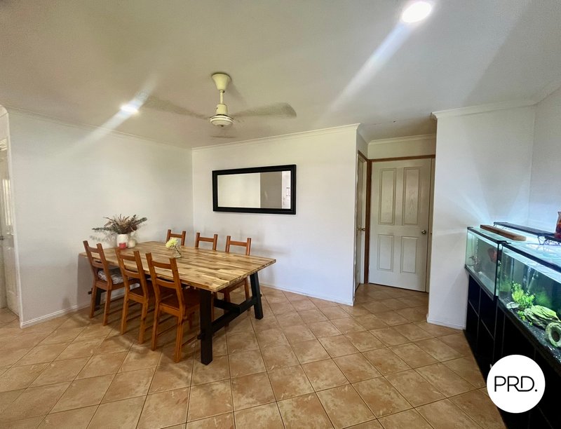 Photo - 10 Werite Court, Boyne Island QLD 4680 - Image 2