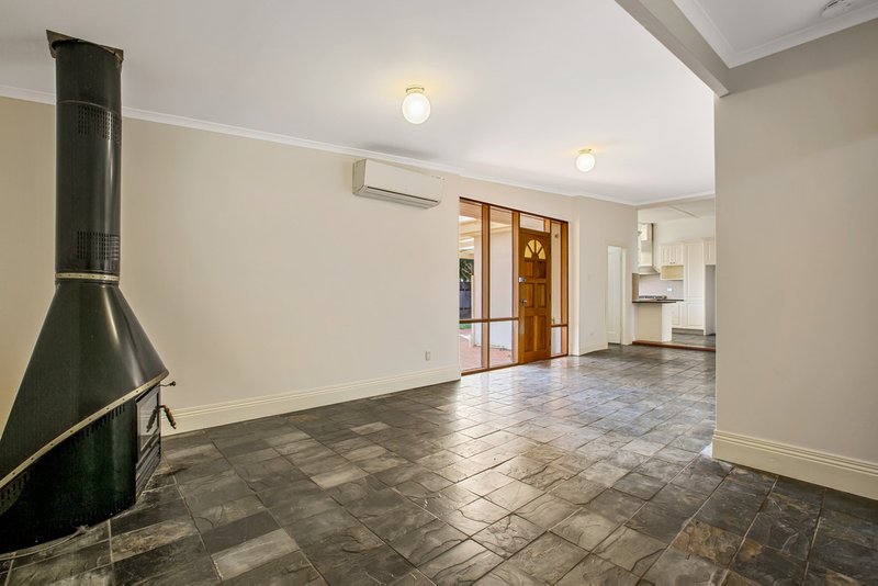 Photo - 10 Westall Avenue, Flinders Park SA 5025 - Image 2