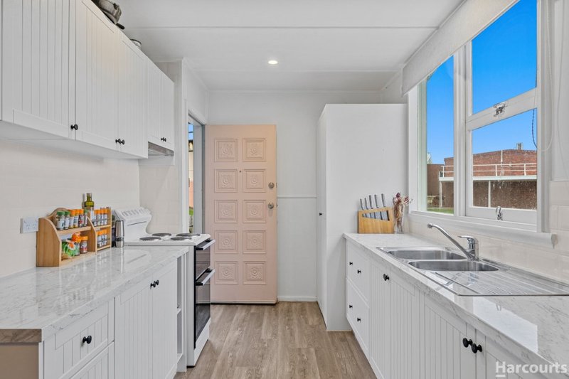 Photo - 10 Westfield Street, Claremont TAS 7011 - Image 3