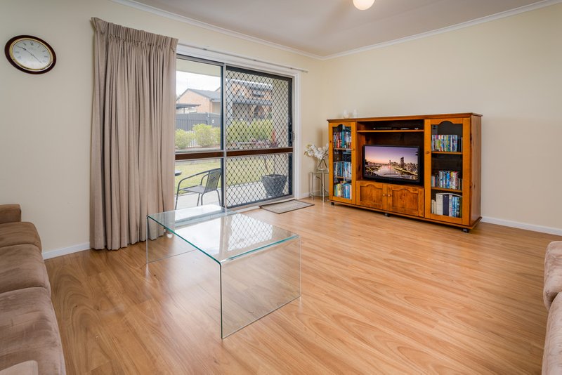 Photo - 10 Westgate Ave , Springwood QLD 4127 - Image 15